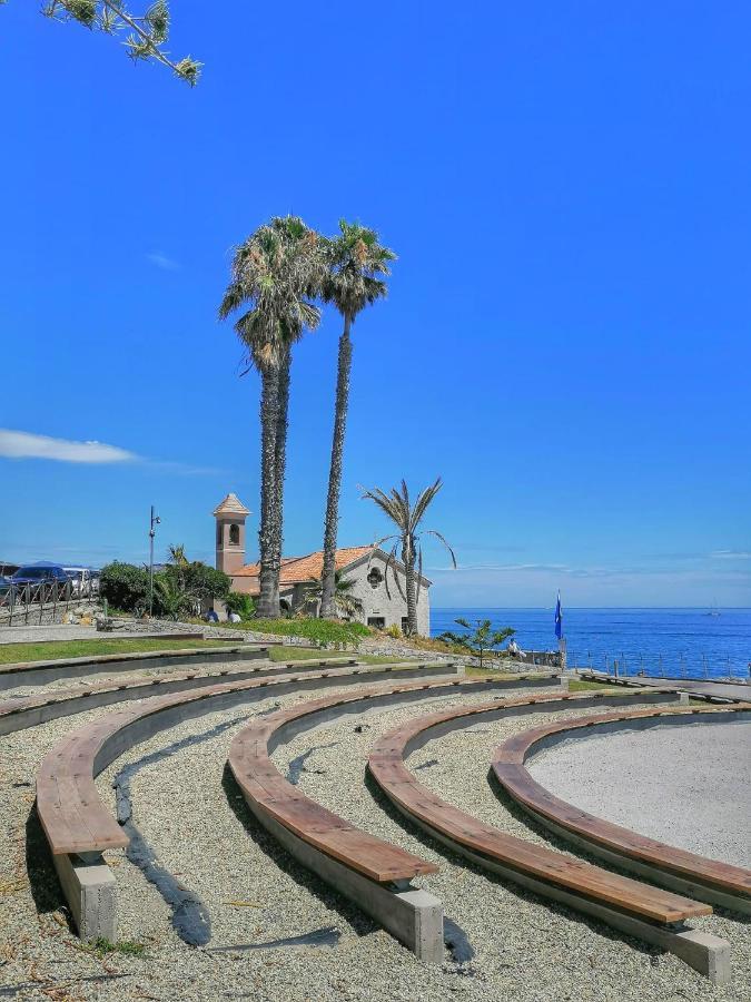 Vialunga Apartment In The Old Town Bordighera Esterno foto